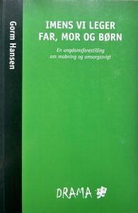 Imens vi leger far, mor og børn