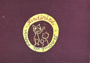 Puppen- und Marionettentheater “Tándáricá”